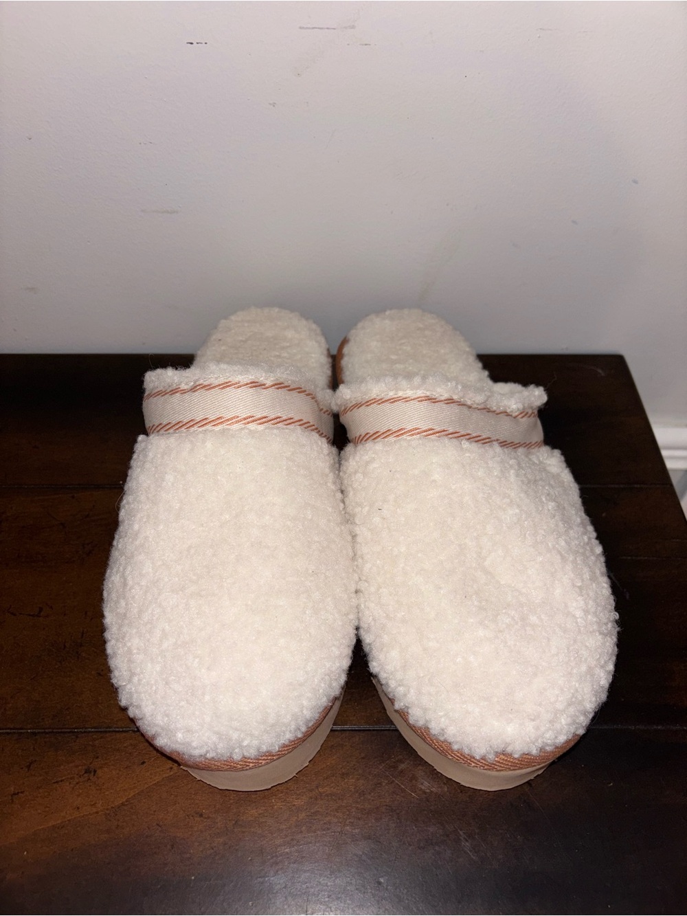 Joyspun women’s teddy fleece platform clog slippers in a cream color